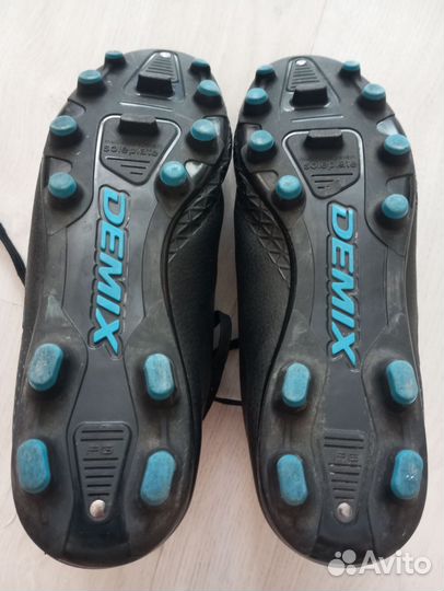 Футбольные бутсы