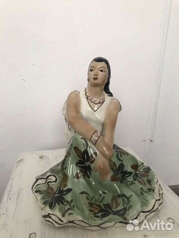 Фарфоровая статуэтка цыганка СССР