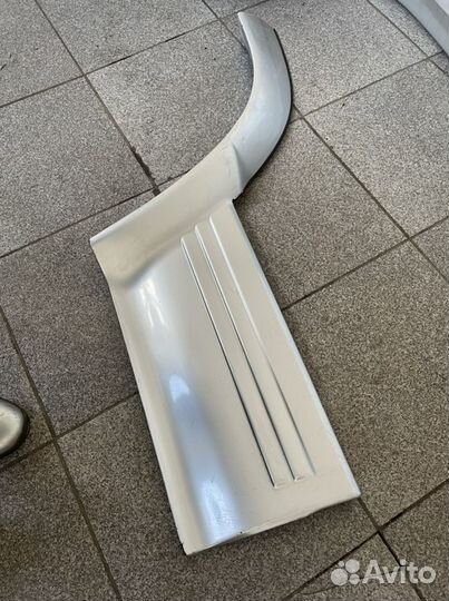 Накладка двери задней правой Mitsubishi Pajero 2