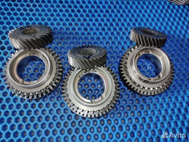 Скоростные шестерни пятой Т5, Т4
