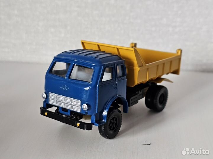 Модель грузовика маз 1:43 СССР