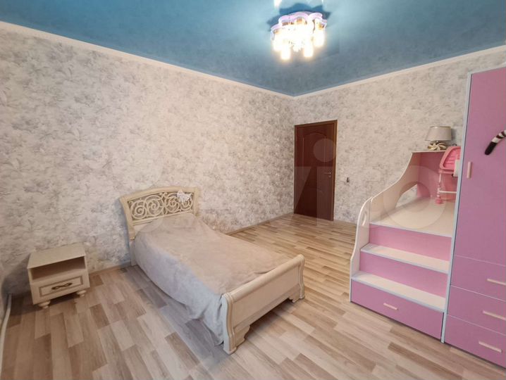 Дом 181,5 м² на участке 4,5 сот.