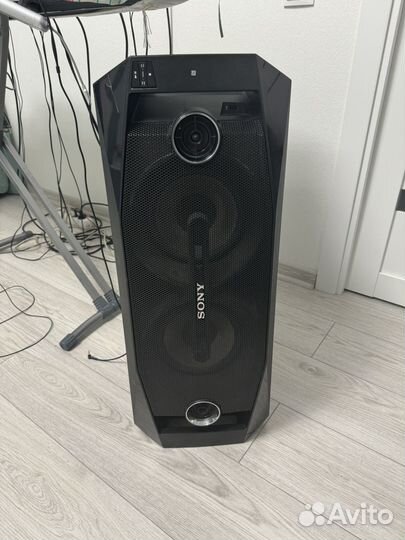 Блютуз колонка Sony GTK-X1BT