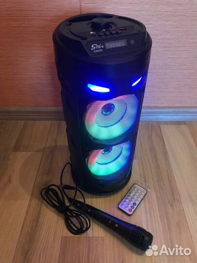 Колонка беспроводная бумбокс с микрофоном