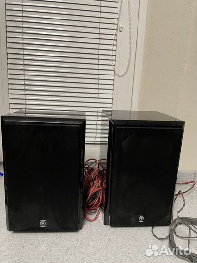 Акустические колонки yamaha