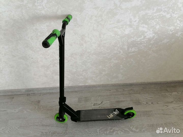 Трюковой самокат Limit 60
