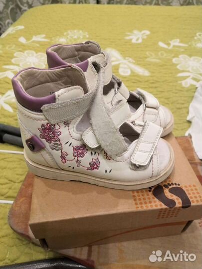 Босоножки для девочки 24 размер