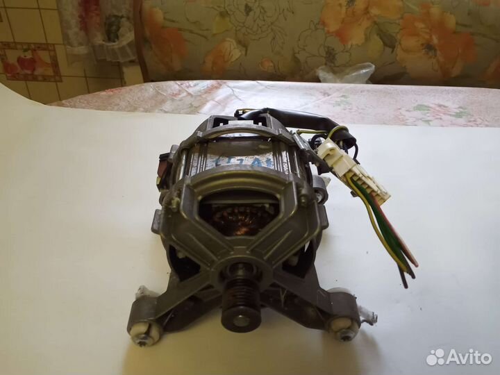 Двигататель стиральной машины