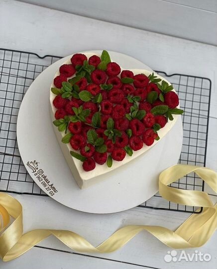 Десерты и торты на заказ