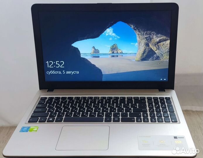 Asus R540 4-ядра, 2 видеокарты