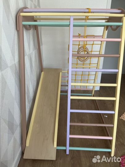 Детский игровой комплекс с горкой