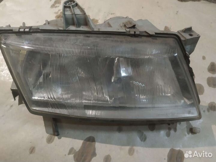 Saab 9-5 Фара передняя правая 1997-2001