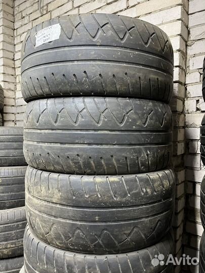 Kumho 722 235/45 R17 94W