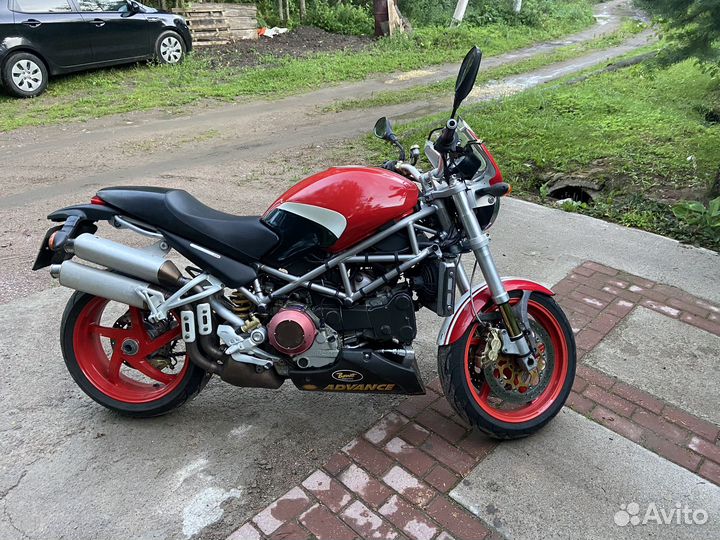 Ducati s4r