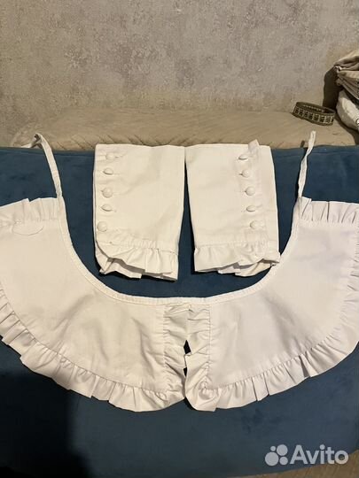 Воротник с манжетами