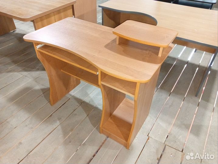 Стол компьютерный бу. Доставка бесплатно