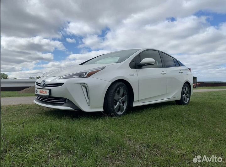 Аренда машины под такси Тойота приус