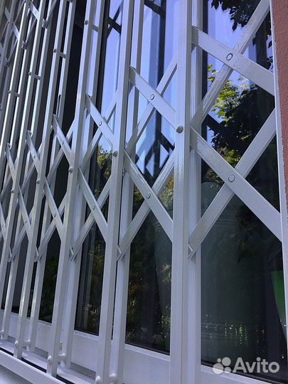 Решетка раздвижная