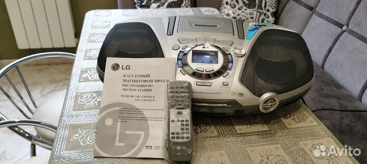 Кассетный магнитофон LG MP3 CD