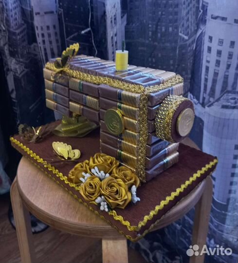 Подарок из конфет