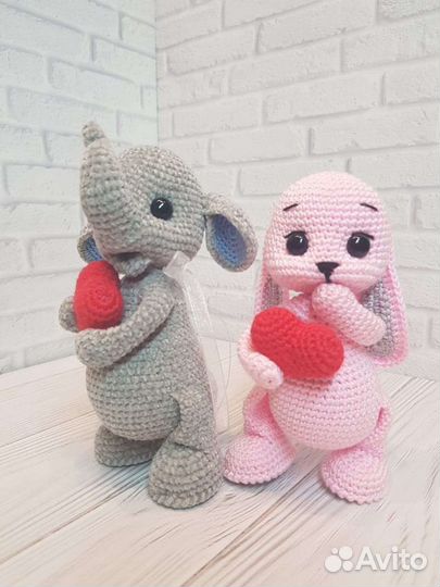 Продам вязанные игрушки и ящики дер. ручной работы