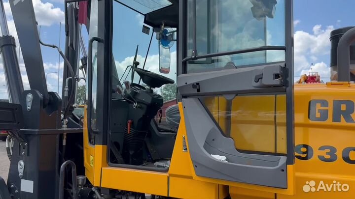 Фронтальный погрузчик Granit 930, 2023