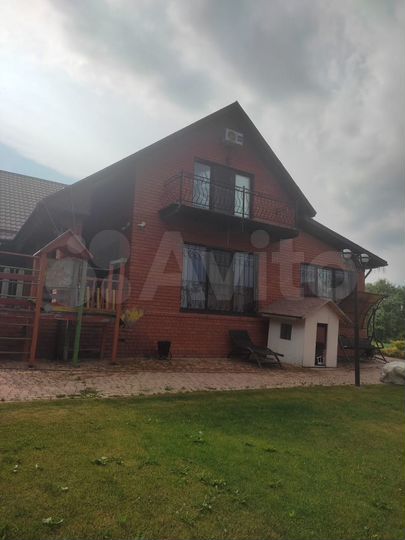 Дом 1300 м² на участке 3,9 га