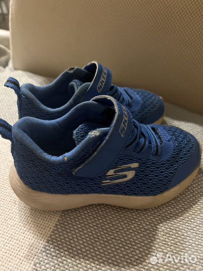 Кроссовки детские 22 размер