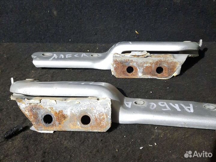 Петли капота Fiat Albea