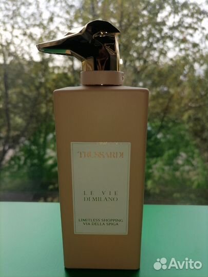 Trussardi limitless shopping via della spiga