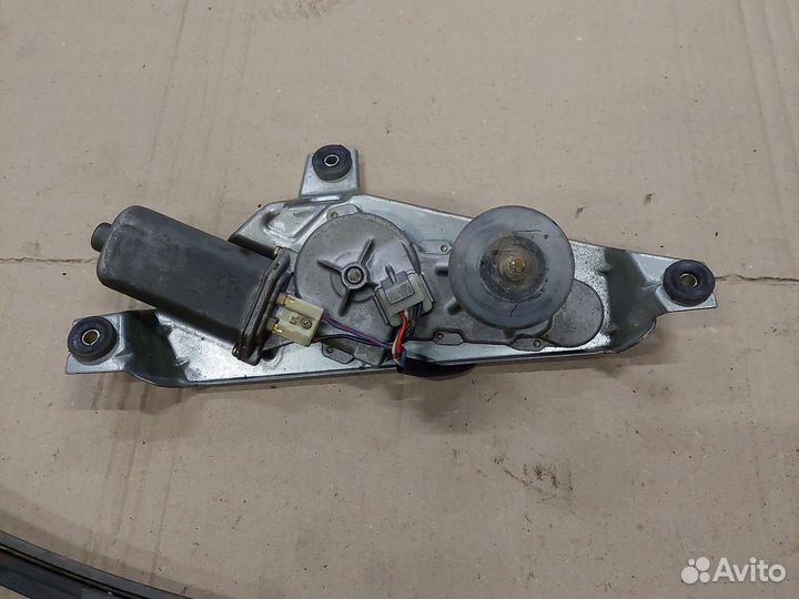 Задний моторчик стеклоочистителя Mitsubishi Galant