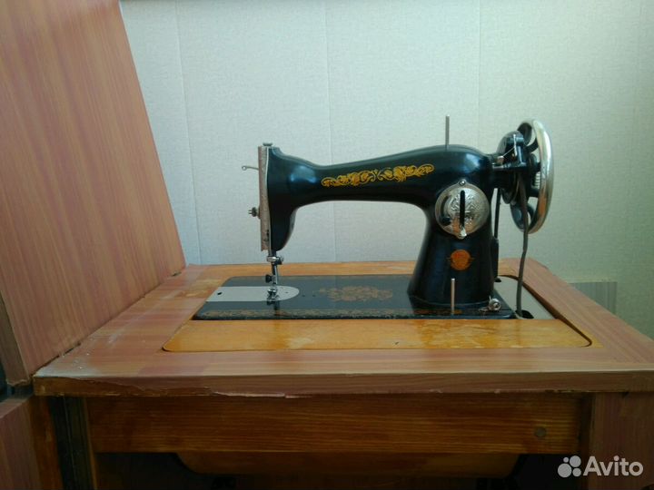 Швейная машина пмз им. Калинина
