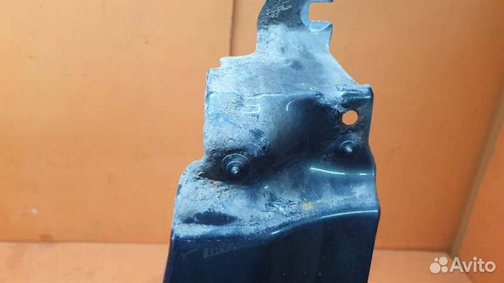 Крыло переднее правое Land Rover Freelander LR2