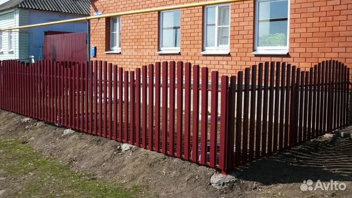 Забор из евроштакетника за 1 день под ключ
