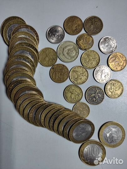 Юбилейные монеты