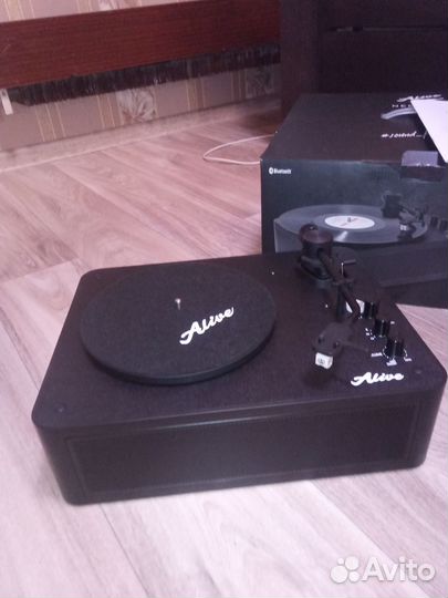 Проигрыватель винила Alive Audio Neoterik