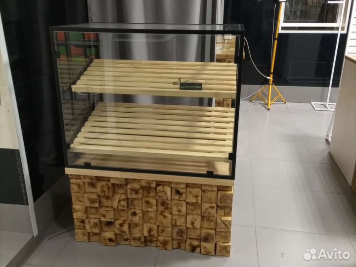 Витрина для пекарни