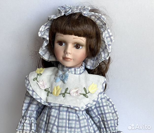 Кукла коллекционная фарфор 41 см