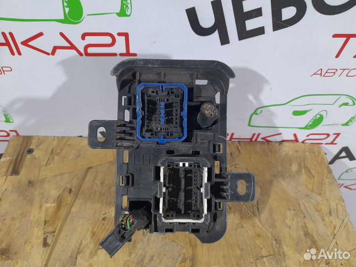 Корпус блока предохранителей Hyundai Tucson 3 (201