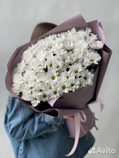 Букет из 11 кустовых ромашковых хризантем