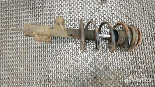 Стойка передняя левая toyota RAV 4 ZSA3 (AML10K501