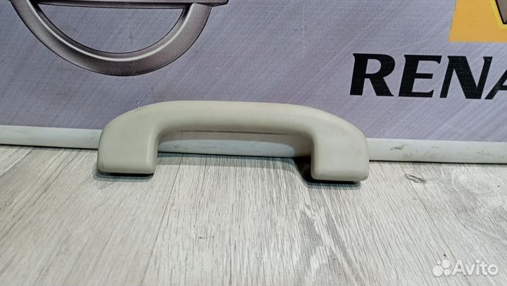 Ручка потолка Потолочная Nissan tiida Прав