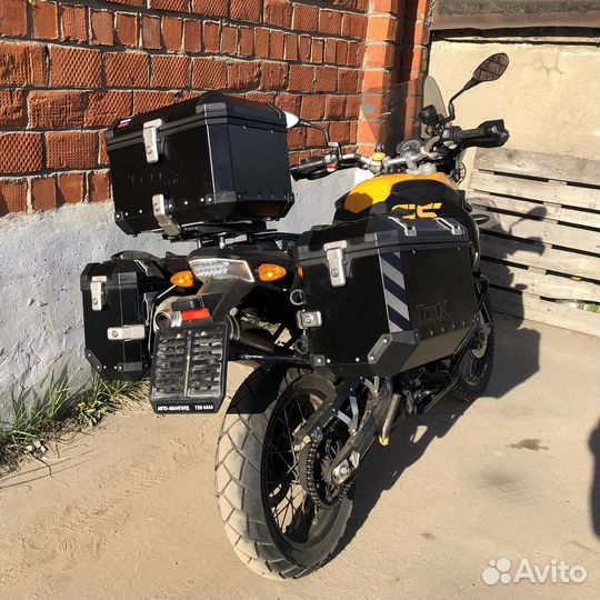 Центральный и боковые кофры с крепежом