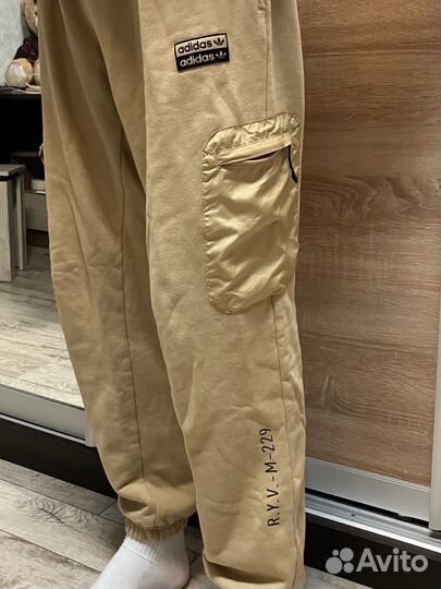 Спортивные штаны Adidas