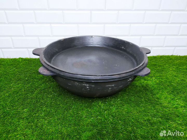 Казан чугунный с крышкой сковородой