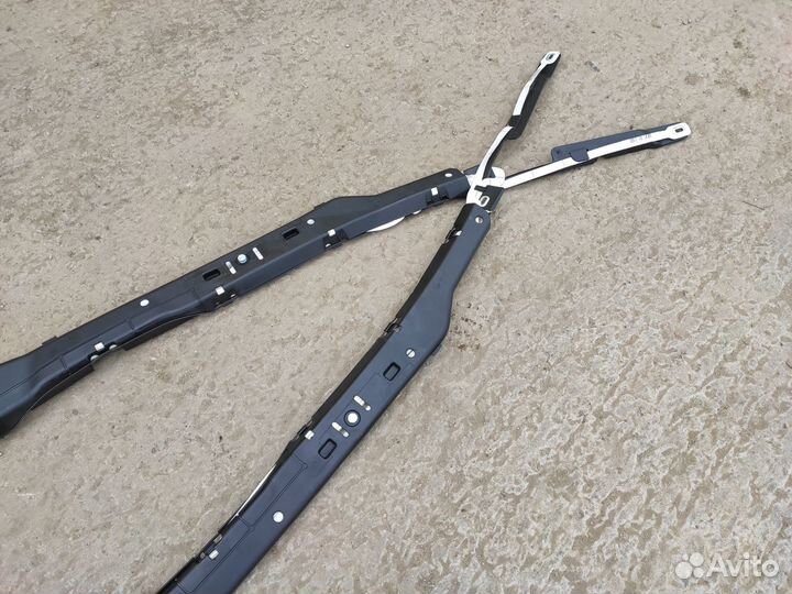 Шторка безопасности на Opel Zafira B