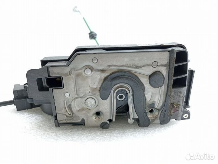 Замок двери передний левый Mercedes-Benz E-Class