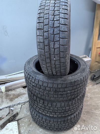 Dunlop SP Winter Maxx WM01 215/55 R17