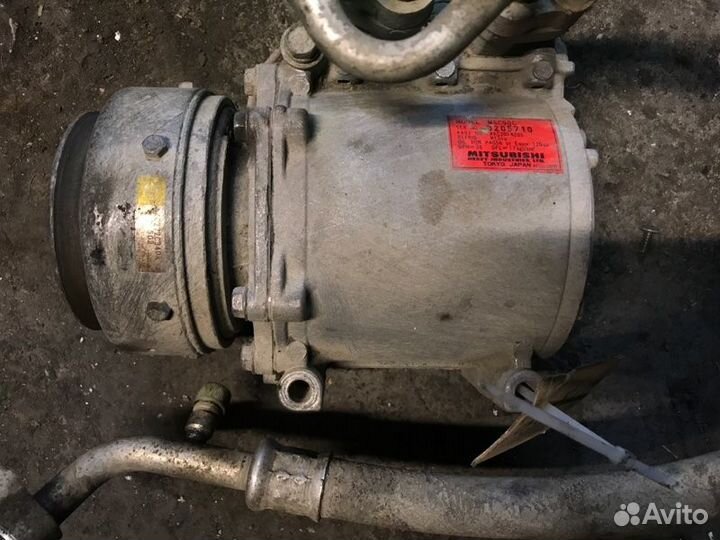 Компрессор кондиционера Mitsubishi Libero CD2V