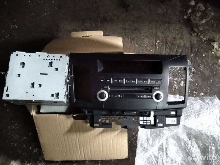 Штатная магнитола Митцубиси лансер 10